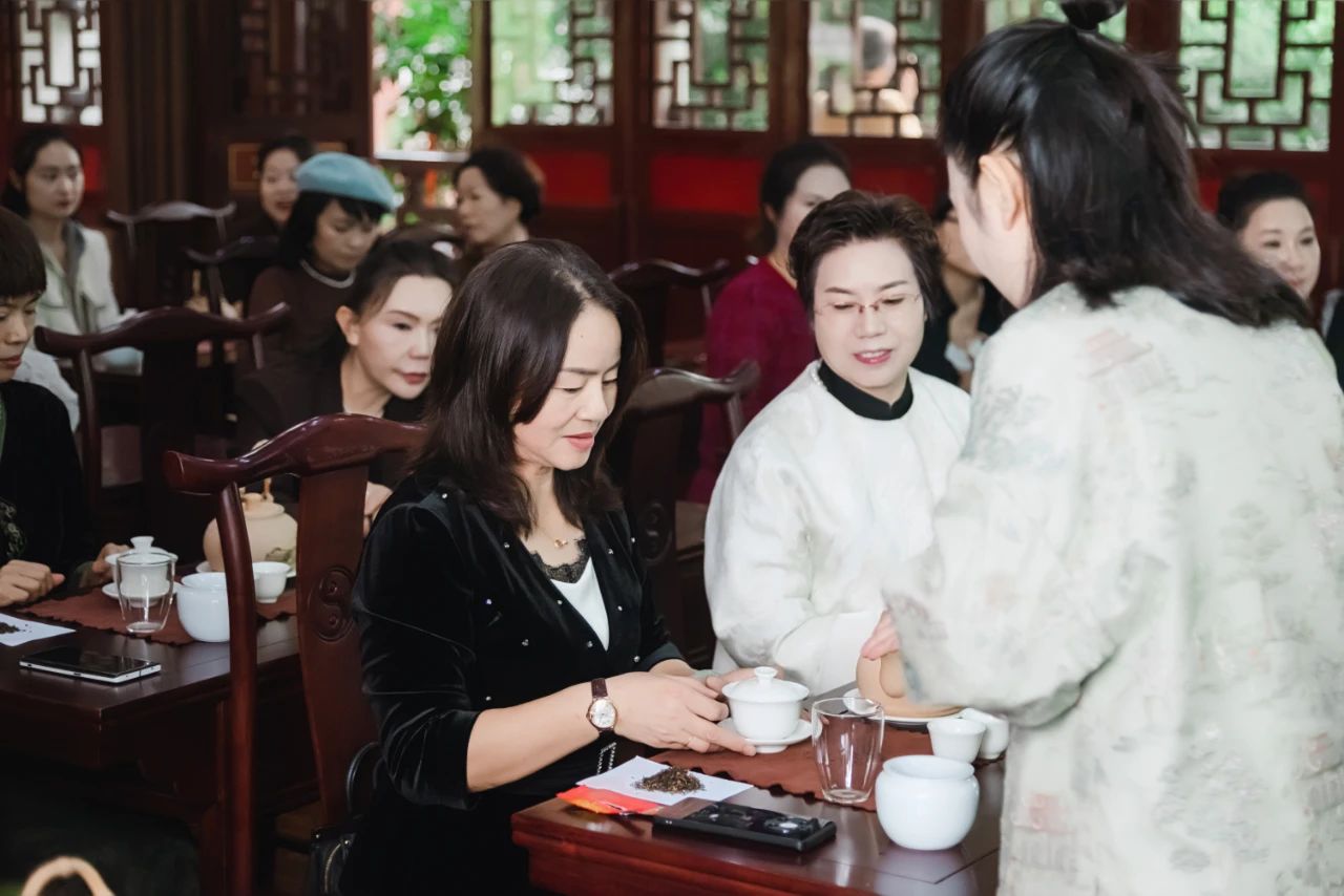 “茶香诗意 品味人生”主题活动